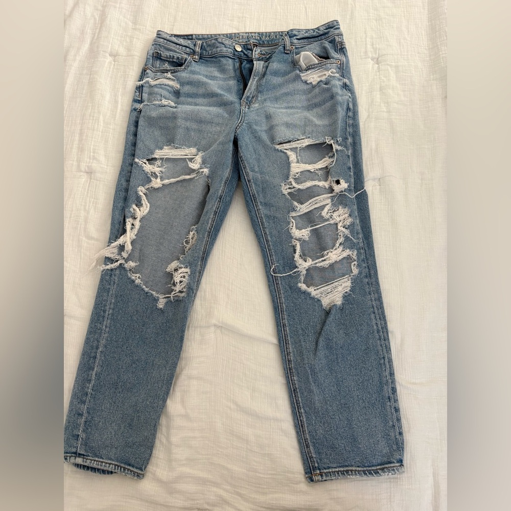 American Eagle Outfitters Distressed Blue Jeans